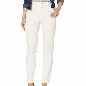 Gloria Vanderbilt Women's Amanda Classic Tapered